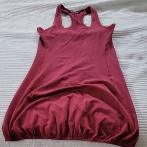 Women's Sleeveless Burgundy Dress